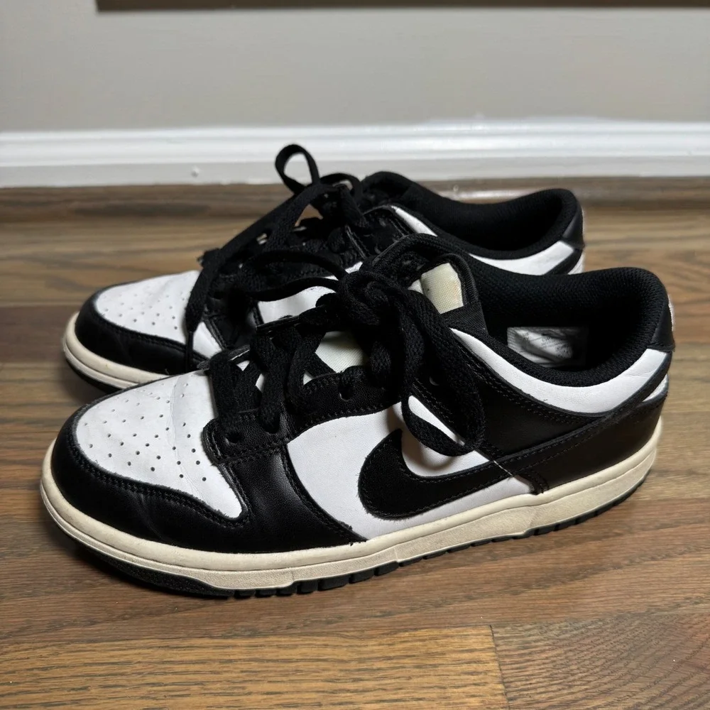 Nike Dunk Low Panda Big Kids Size 7Y Black White CW1590-100 Retro Sneakers